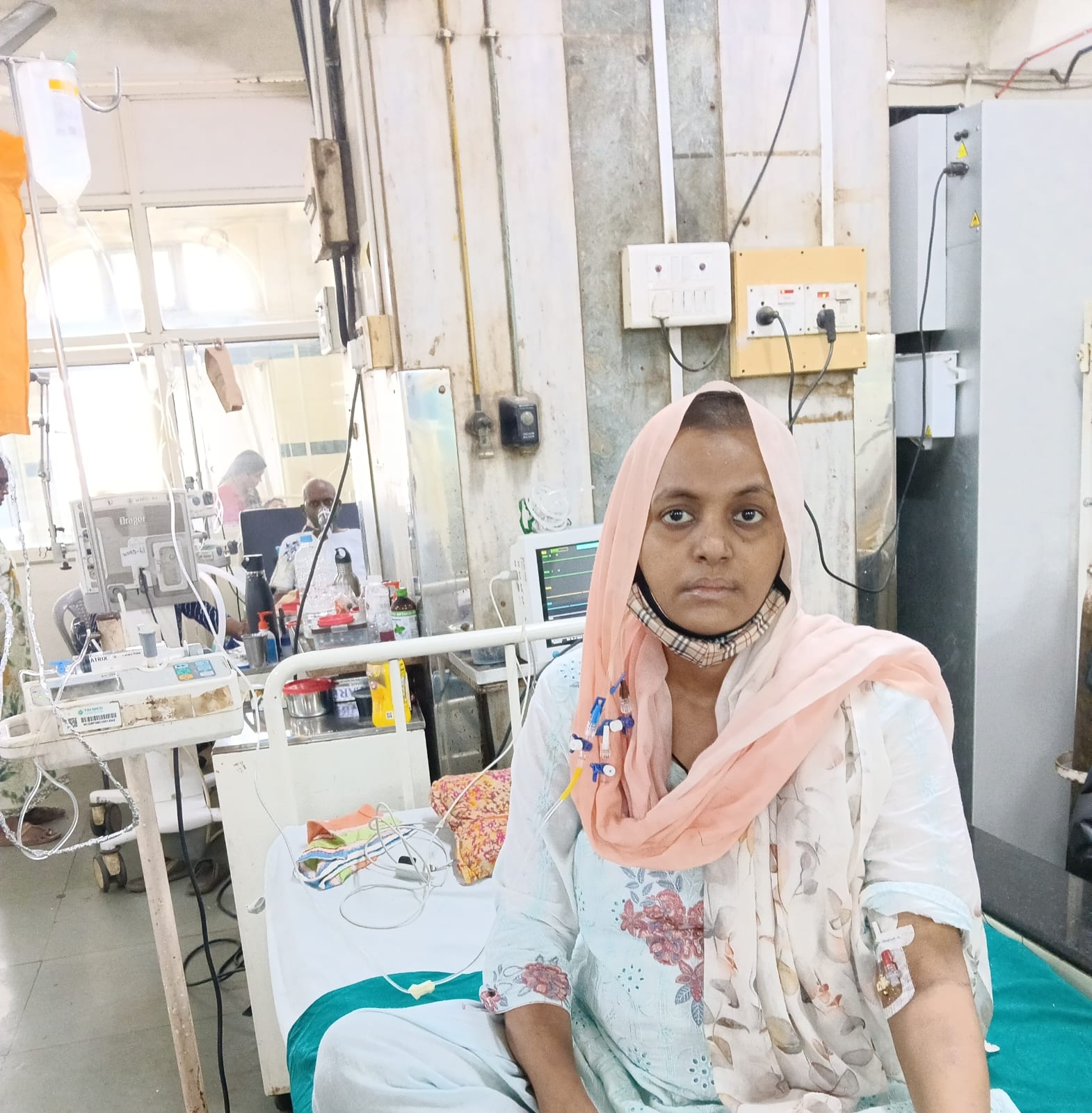 Support 31-Year-Old Gulfasa Malik's Life-Saving Treatment & Help Her Return to Her 8-Year-Old Daughter